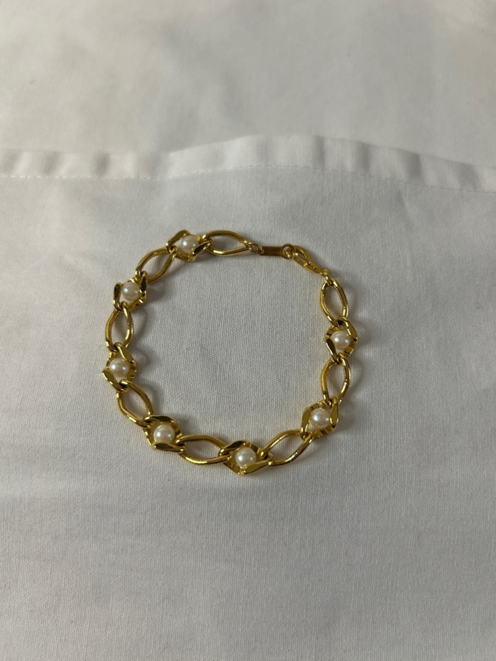 Gold Pearl Link Bracelet - Women's Fashion Jewelry